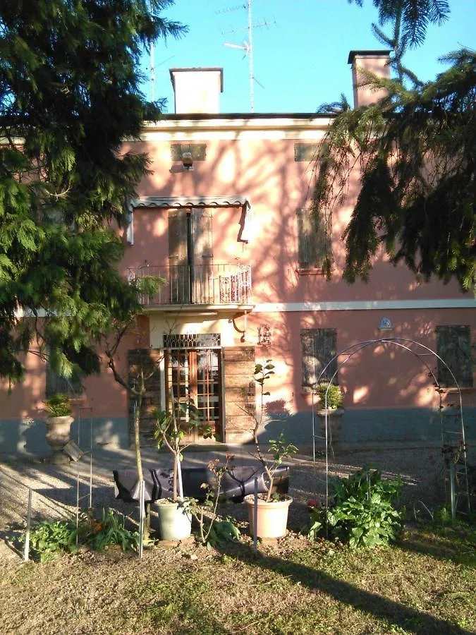 B&Blequercedimarco Camera Rossa San Prospero Bed & Breakfast